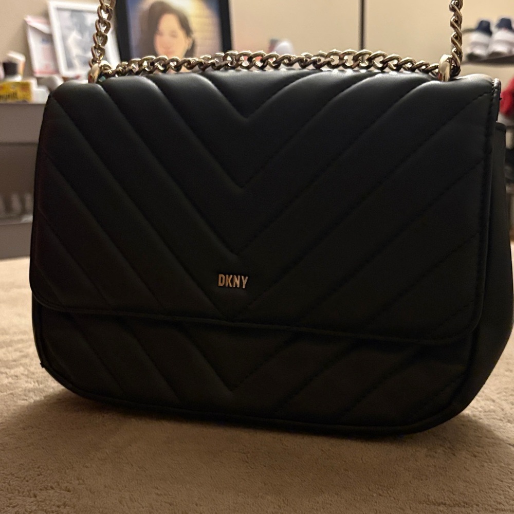 DKNY Black Chevron Quilted Shoulder Bag